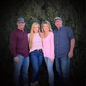 Meet your Posher, Joy